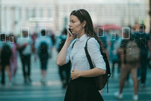 Facial recognition, crowd, white, female